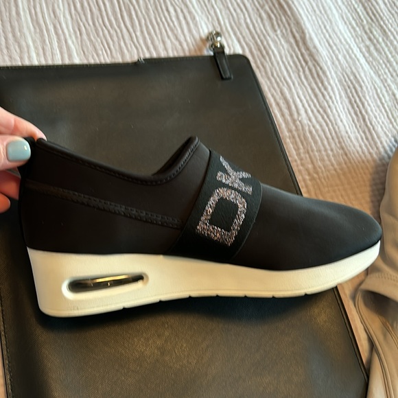 Donna Karan women’s size 7 1/2 black nylon ish comfy wedge sneakers/ tennis. - Picture 2 of 7
